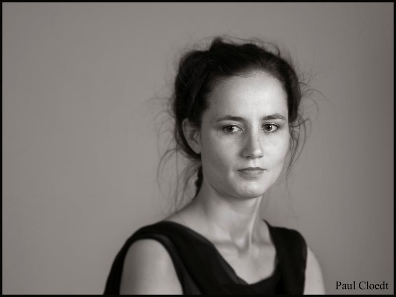 Natashia Kelly portretfoto zwartwit