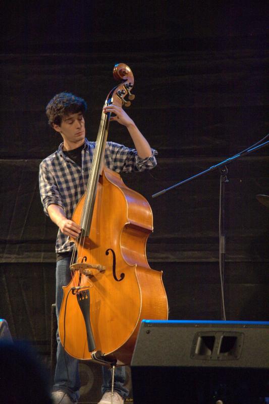Federico Stocchi speelt bas op finale JazzContest Mechelen 2017