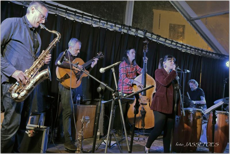 John Snauwaert Quintet feat. Lien De Greef tijdens Jazzathome 2019 in Het Anker